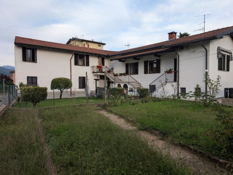 ARCISATE, TRILOCALE CON BOX E GIARDINO-1