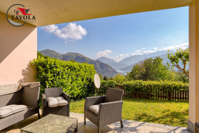 CUASSO AL MONTE, APPARTAMENTO CON PISCINA E VISTA LAGO