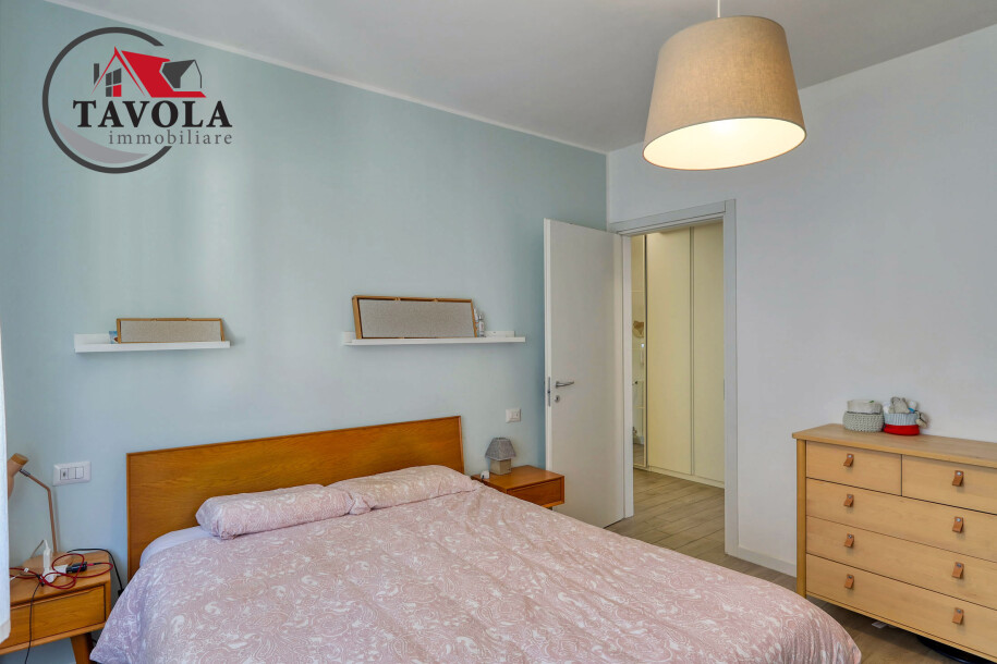 BISUSCHIO, TRILOCALE CON ACCESSORI-10
