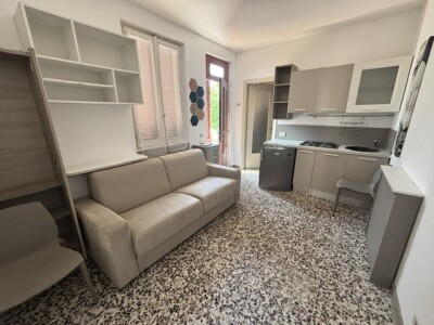 ARCISATE, VILLA BIFAMILIARE