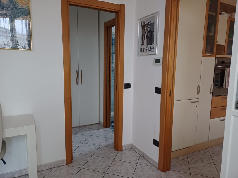 VARESE, BILOCALE CON AMPIO BOX DOPPIO-12
