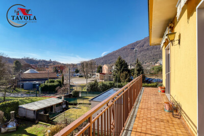 ARCISATE, TRILOCALE IN BIFAMILIARE-12