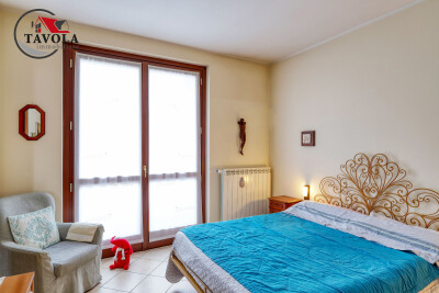 LUINO, PORZIONE DI VILLA BIFAMILIARE