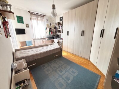 ARCISATE, VILLA A SCHIERA DI TESTA CON GIARDINO-16