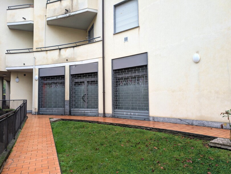 VARESE, VIALE BORRI, MONOLOCALE CON BOX-13