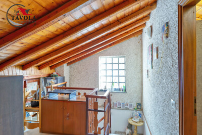 COCQUIO TREVISAGO, CALDANA, APPARTAMENTO CON TERRAZZO E BOX-13