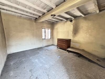 BRENTA, PORZIONE DI CASA TERRA CIELO DA RISTRUTTURARE