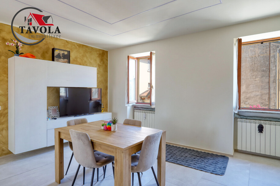 BISUSCHIO, BILOCALE RISTRUTTURATO CON TERRAZZO-14