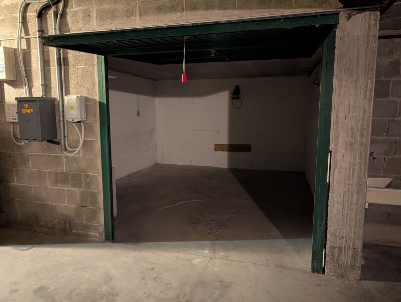 VARESE, VIALE BORRI, MONOLOCALE CON BOX-15