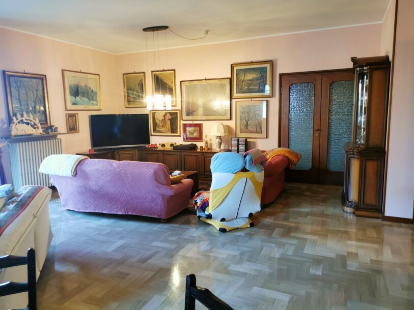 ARCISATE, SIGNORILE VILLA BIFAMILIARE-15