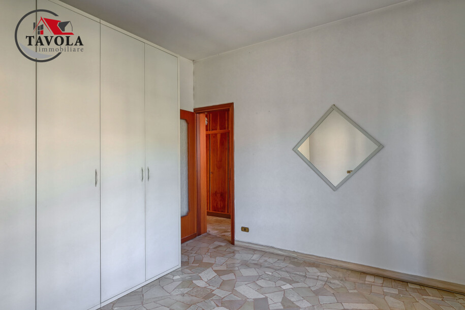 ARCISATE, TRILOCALE IN BIFAMILIARE-16