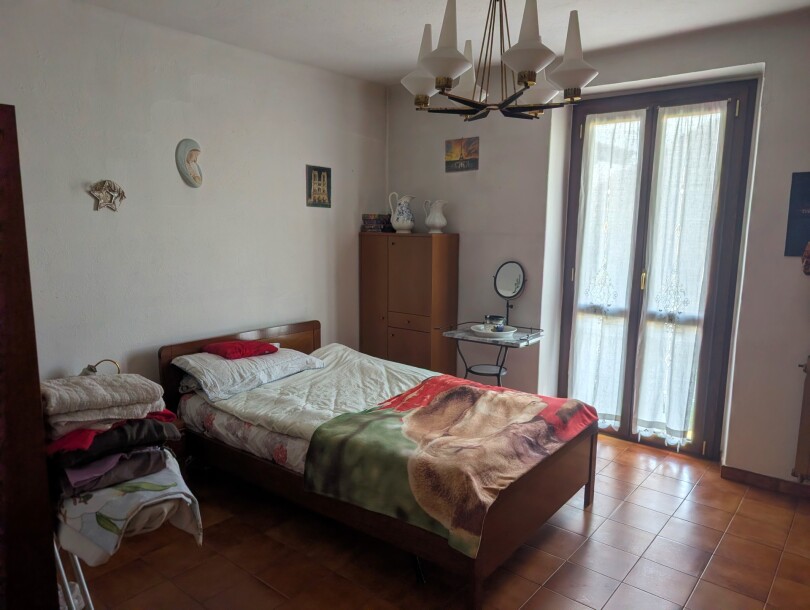CUNARDO, CONTESTO BIFAMILIARE CON GIARDINO-16