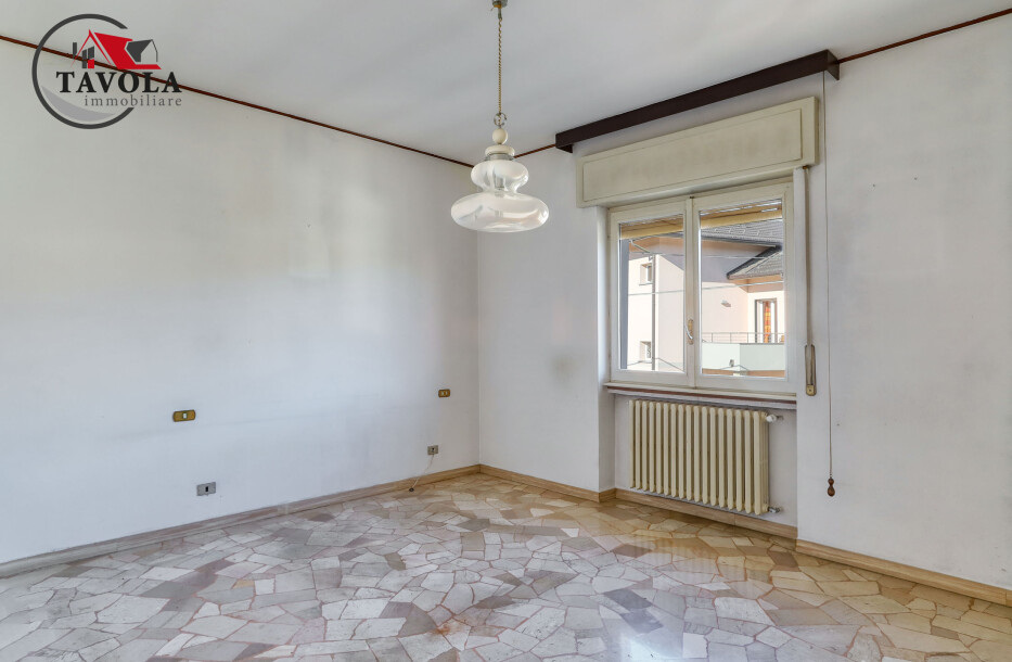 ARCISATE, TRILOCALE IN BIFAMILIARE-17