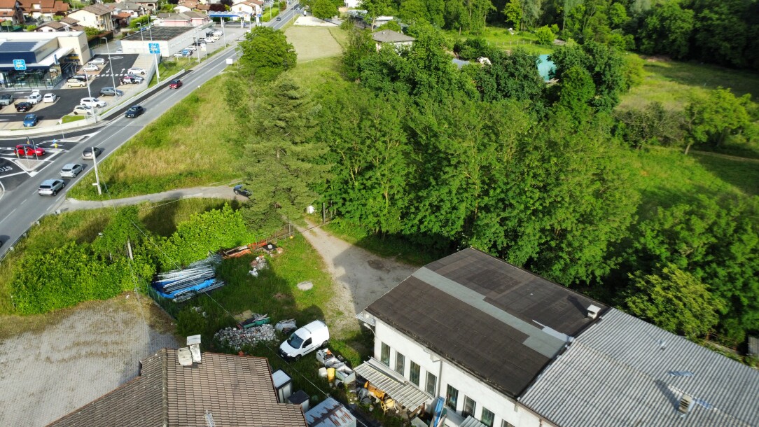 CUVEGLIO, CAPANNONE INDUSTRIALE CON PIAZZALE:-17
