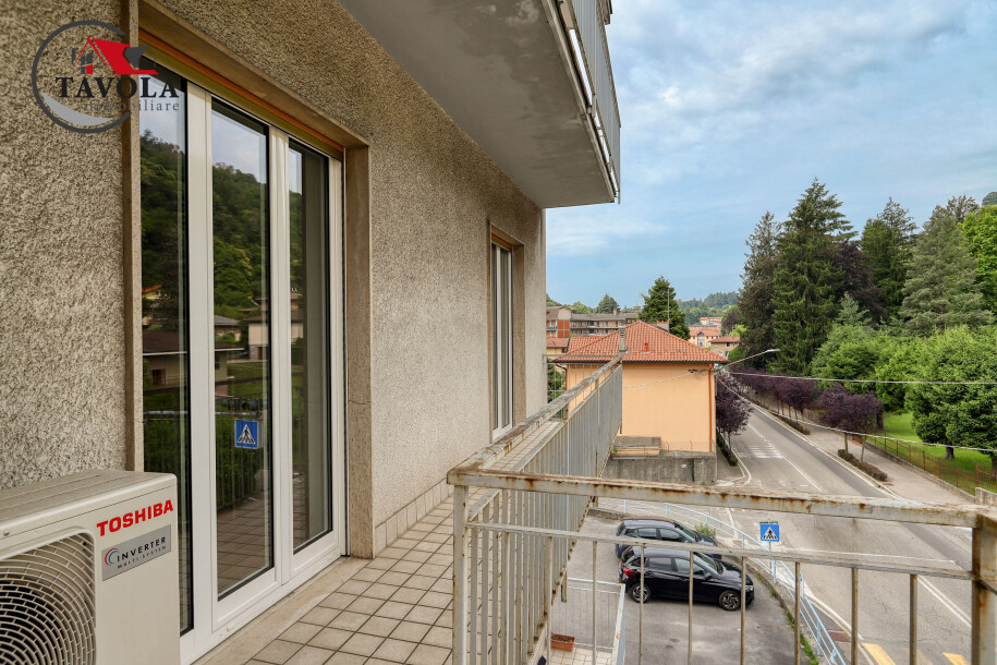 INDUNO OLONA, TRILOCALE RISTRUTTURATO CON CANTINA E BOX-17