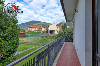 ARCISATE, VILLA CON GIARDINO-17
