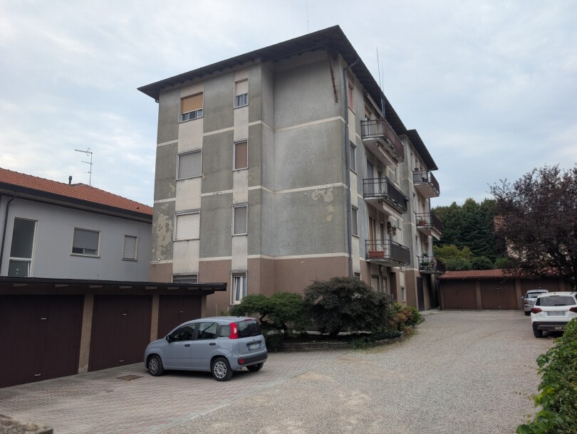 BISUSCHIO, TRILOCALE CON BOX-21