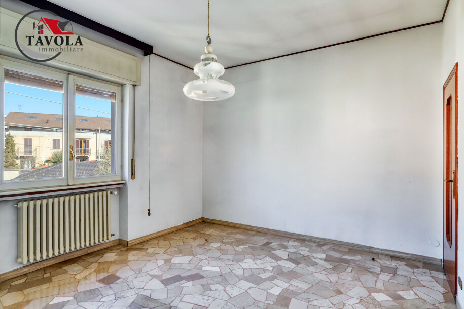 ARCISATE, TRILOCALE IN BIFAMILIARE-18