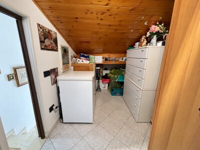 INDUNO OLONA, PORZIONE TERRACIELO CON BOX E LOCALE SGOMBERO-18