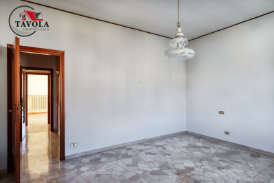 ARCISATE, TRILOCALE IN BIFAMILIARE-19
