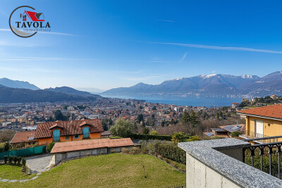 LUINO, PORZIONE DI VILLA BIFAMILIARE