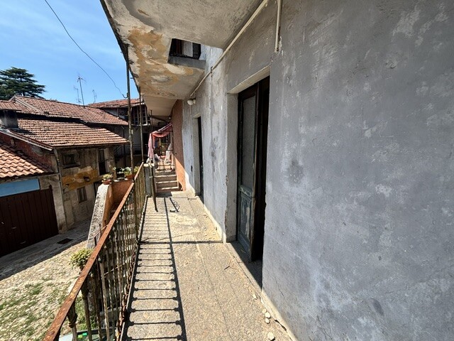 BRENTA, PORZIONE DI CASA TERRA CIELO DA RISTRUTTURARE-19