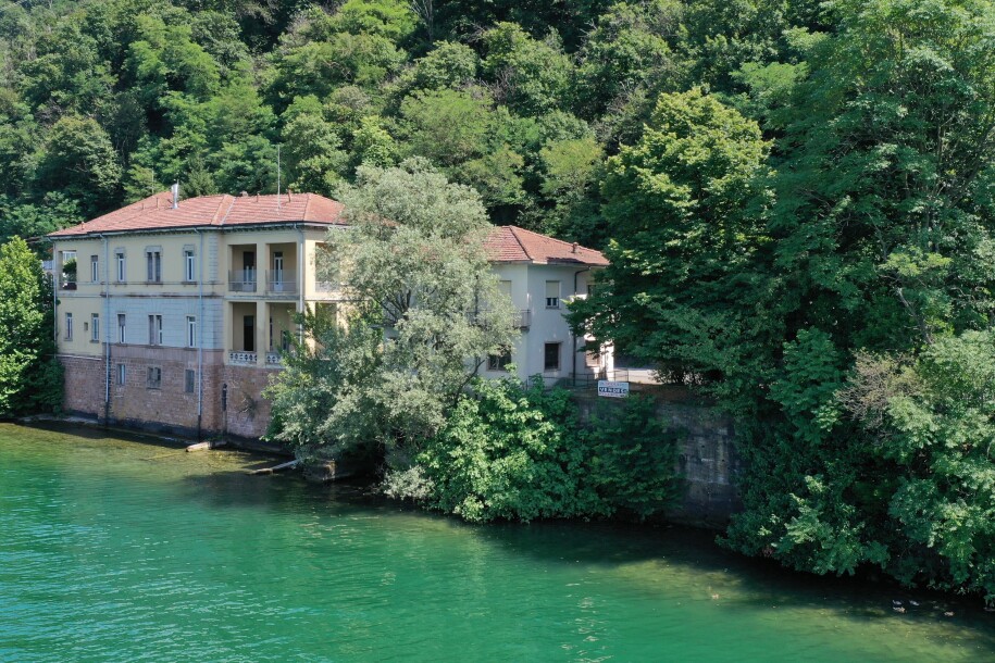 PORTO CERESIO, CASA INDIPENDENTE SUL LAGO-2