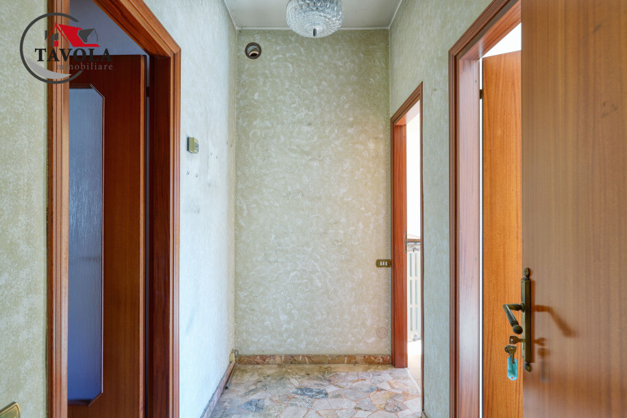 ARCISATE, TRILOCALE IN BIFAMILIARE-2