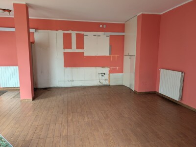 VARESE, VIALE BORRI, MONOLOCALE CON BOX-2