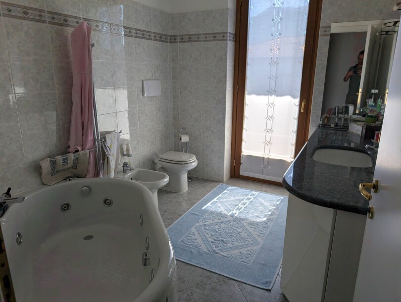 CUASSO AL PIANO, SIGNORILE VILLA CON PARCO-20