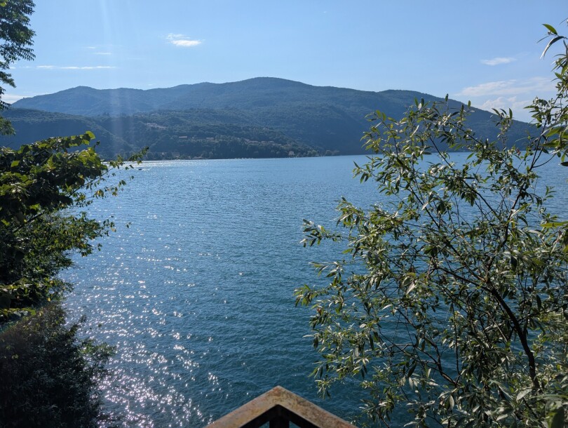 PORTO CERESIO, CASA INDIPENDENTE SUL LAGO-20