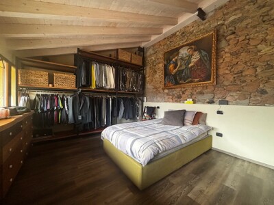 CUASSO AL MONTE, PORZIONE DI CASA RISTRUTTURATA