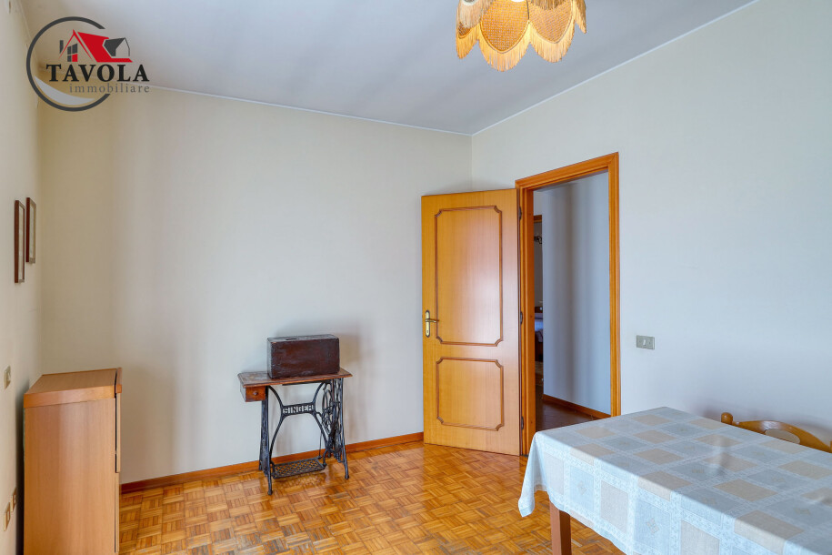 CUASSO AL MONTE, CAVAGNANO, TERRATETTO CON ACCESSORI-21