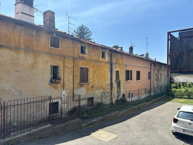 BRENTA, PORZIONE DI CASA TERRA CIELO DA RISTRUTTURARE-21