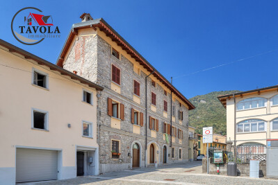 BISUSCHIO, BILOCALE RISTRUTTURATO CON TERRAZZO
