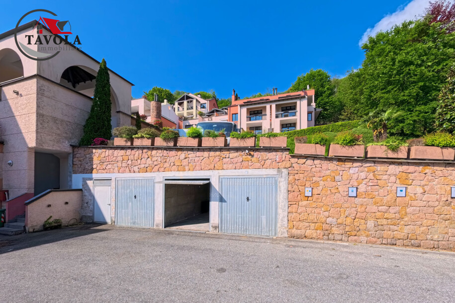 CUASSO AL MONTE, APPARTAMENTO CON PISCINA E VISTA LAGO-26