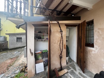 CUASSO AL MONTE, PORZIONE DI CASA RISTRUTTURATA