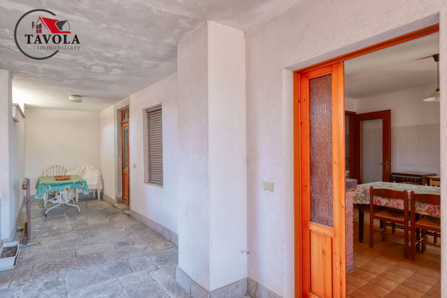 CUASSO AL MONTE, CAVAGNANO, TERRATETTO CON ACCESSORI-24