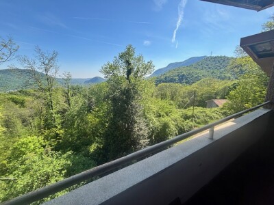 VILLA SINGOLA CON DEPANDANCE