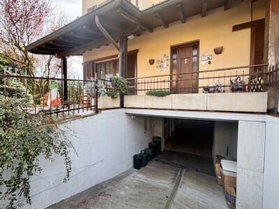 ARCISATE, VILLA A SCHIERA DI TESTA CON GIARDINO-33