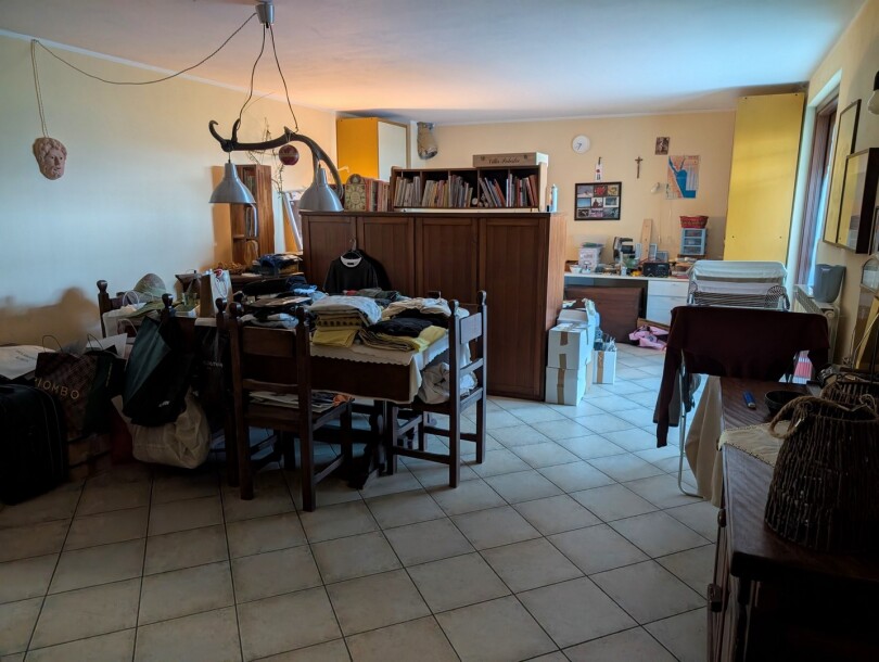LUINO, PORZIONE DI VILLA BIFAMILIARE-26