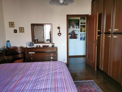 ARCISATE, SIGNORILE VILLA BIFAMILIARE