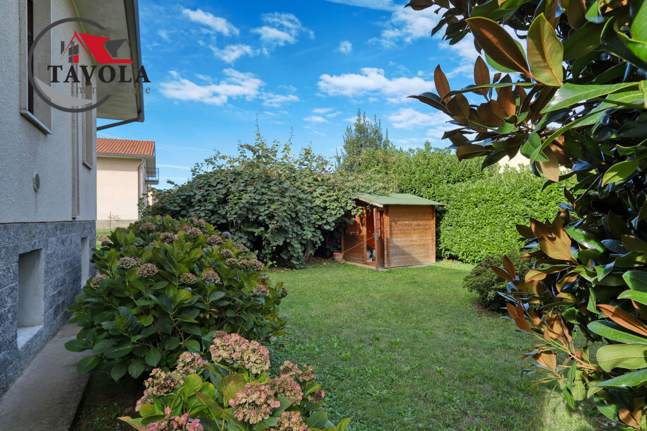 ARCISATE, VILLA CON GIARDINO-28