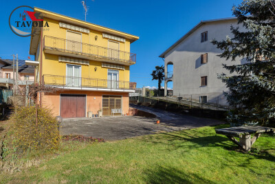 ARCISATE, TRILOCALE IN BIFAMILIARE-28