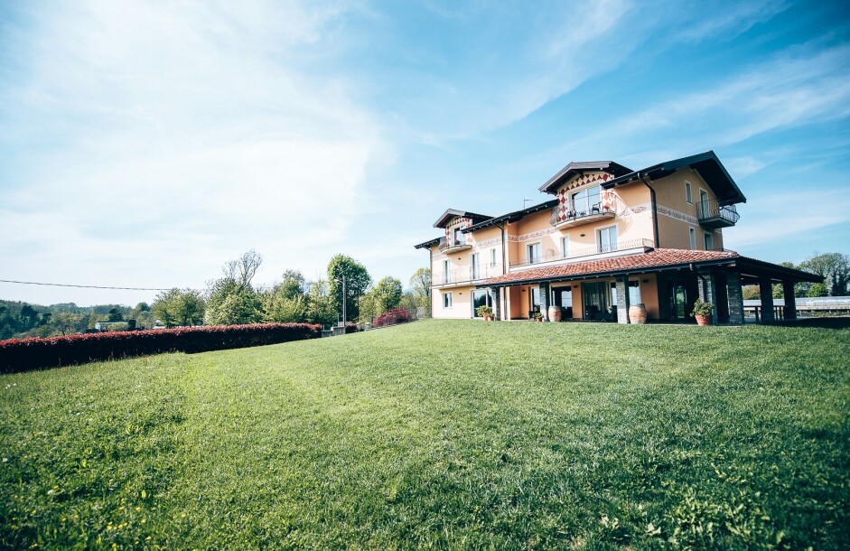 ARCISATE, VELMAIO, STRUTTURA AGRITURISTICA-ALBERGHIERA-3