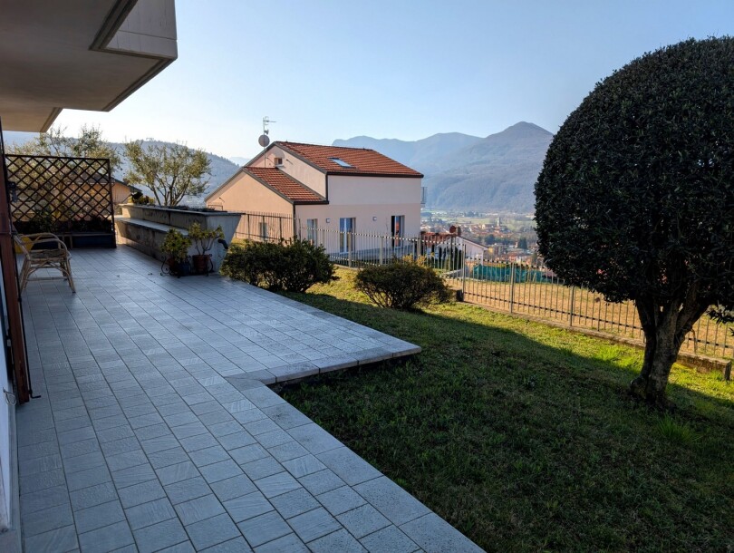 LUINO, PORZIONE DI VILLA BIFAMILIARE-3