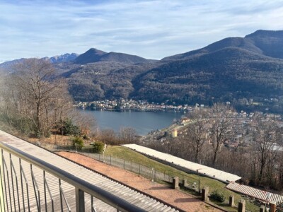 CUASSO AL MONTE, TRILOCALE CON VISTA LAGO