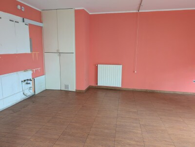 VARESE, VIALE BORRI, MONOLOCALE CON BOX-3