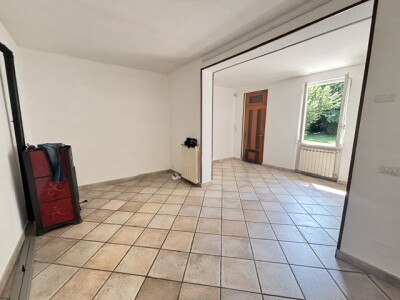 ARCISATE, VILLA BIFAMILIARE