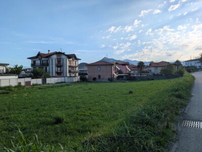 ARCISATE, TERRENO EDIFICABILE-3